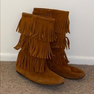 Minnetonka 3-Layer Fringe Boots